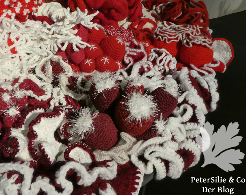 crochet coral reef linz schlossmuseum